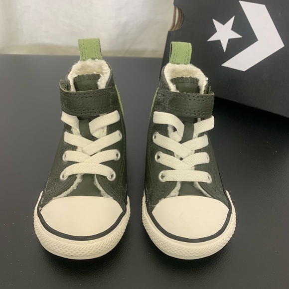 Converse High Top Utility Shoe, Baby size 5 - Picture 5 of 7